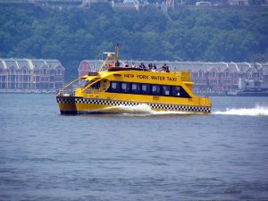 Waterways Boat Cruise NYC (around Manhattan island) 06.JPG